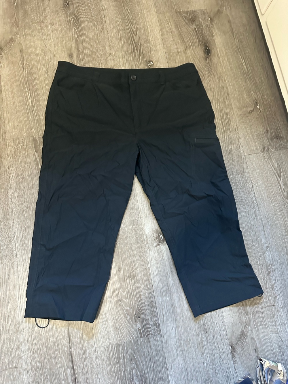 Eddie Bauer Black Capri Pants